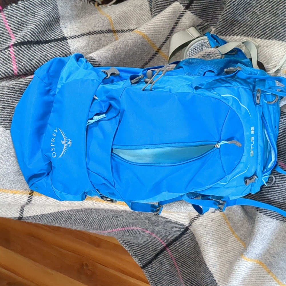Osprey Women's Sirrius 36L Backpack in Summit Blue (Size S/M)